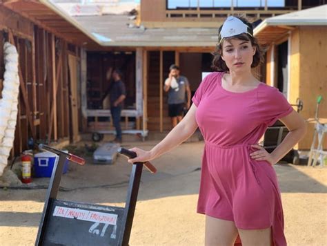 milana vayntrub camel toe|milana vayntrub Images, Photos, Memes, Gifs, and .